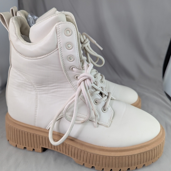 Beige Short Boots Size 10 Winter White Almond Charlotte Russe - Picture 3 of 13